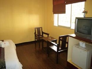 Sri Chumphon Hotel Екстер'єр фото